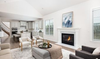 3000 N Spurway Dr, Ann Arbor, MI 48105