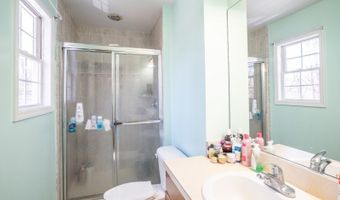 138 S Salem St, Andover, NJ 07801