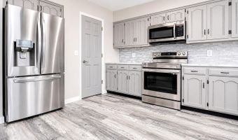 1416 Doyle Ln, Beatrice, NE 68310