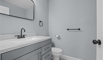 135 Old Mill Blvd, Warwick, RI 02889
