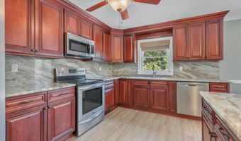 119 East Rd, Belford, NJ 07718