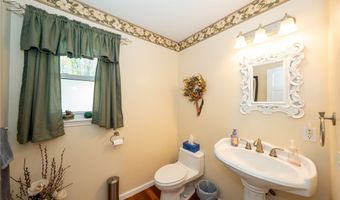 565 Laurel St, Angola, NY 14006