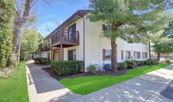 615 Broadway 15, Amityville, NY 11701