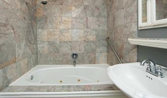 1127 Parriott, Aplington, IA 50604