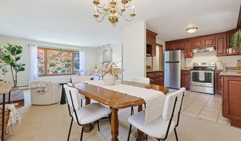 5 Nelson St, Attleboro, MA 02703