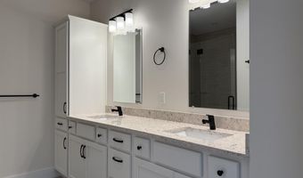 1 Longview Dr 306, Atkinson, NH 03811