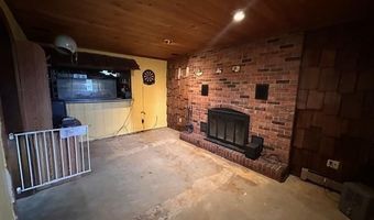 38 Locust Dr, Babbitt, MN 55706