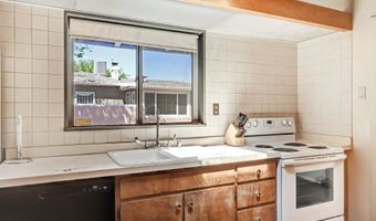 1616 SIGMA CHI Rd NE, Albuquerque, NM 87106
