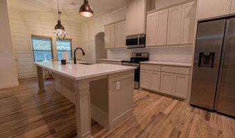 1013 Churchill Ln, Millsap, TX 76066