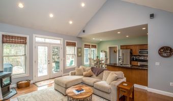 46 Old Ski Hill Rd, Conway, NH 03860