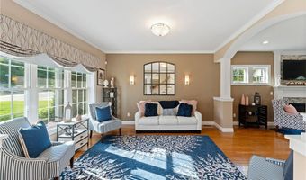 102 Fairhaven Rd, Cumberland, RI 02864