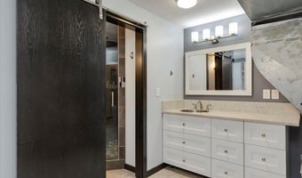 17699 S HOLLY Ln, Oregon City, OR 97045