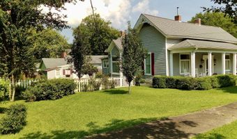 303 S Hickory St, Aberdeen, MS 39730