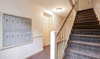 814 S ARLINGTON Dr 102, Arlington, VA 22204