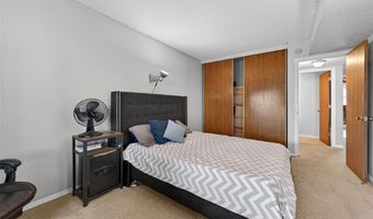 100 Holly Green Dr, Ballwin, MO 63021