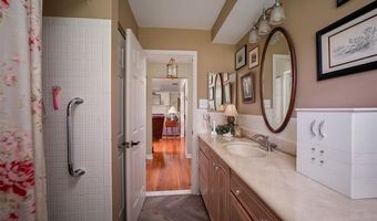 9404 River Rd, Algonac, MI 48001
