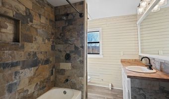 423 Mountain View Rd, Alpine, TX 79830