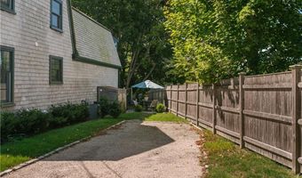 99 Coggeshall Ave 2, Newport, RI 02840