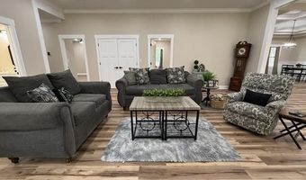 1867 Locust Grove Rd, Batesville, AR 72501