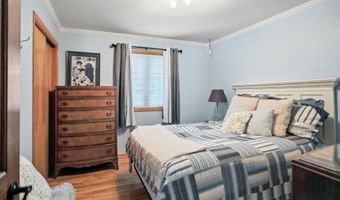 904 Squire Ln, Aberdeen, SD 57401