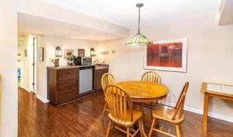 2734 Winter Garden Ct, Ann Arbor, MI 48105