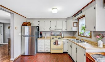 72 Tunkhannock Dr, Albrightsville, PA 18210