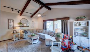 920 Highland Dr, Arkansas City, KS 67005