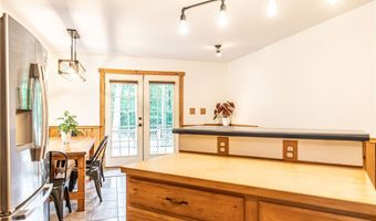 707 Alexander Dr, Aberdeen, NC 28315
