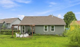 16805 Juniper Dr, Basehor, KS 66007