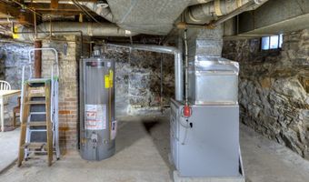 60 Fruit St, Worcester, MA 01609