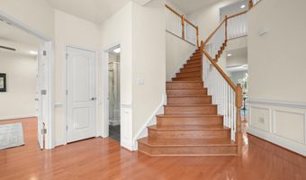 6005 ROOSEVELT St, Bethesda, MD 20817