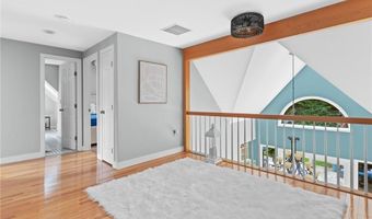 20 Beechwood Dr, Cranston, RI 02921