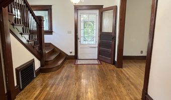 325 S Main St, Albia, IA 52531