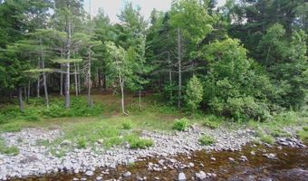 6 Maple Dr, Abbot, ME 04406