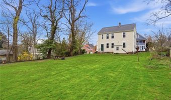 48 Constitution St 1, Bristol, RI 02809