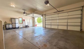 1959 Mesquite Loop, Bismarck, ND 58503
