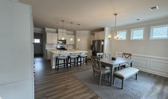 1984 Crumhorn Ave, Boiling Springs, SC 29316