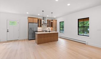41 Champ Ln, Bolton, VT 05676