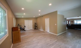 125 Cheri Ln, Antioch, IL 60002