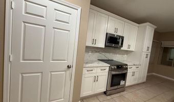 10910 W LAURELWOOD Ln, Avondale, AZ 85392