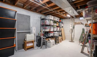 713 17th Ave SW, Altoona, IA 50009