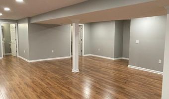 305 Parktrail Ln, Delhi, OH 45238