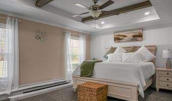 274 Rae Ln, Bonneau, SC 29431