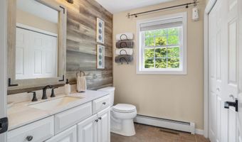 212 Oak Hill Rd, Barrington, NH 03825