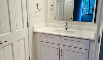 7401 WESTLAKE Ter 112, Bethesda, MD 20817