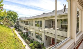 941 Mountain Meadows Cir, Ashland, OR 97520