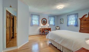 1420 Diplomat Dr, East Greenwich, RI 02818