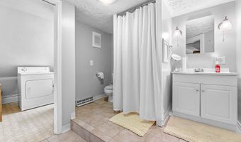 203 Glamorgan St, Alliance, OH 44601