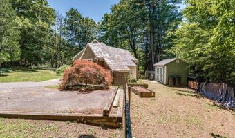 18 Plum Tree Rd, Amherst, MA 01002
