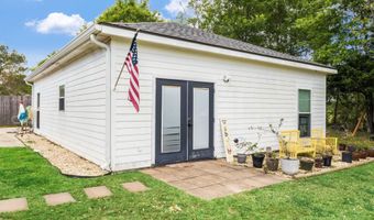 9306 Forest Rd, Abbeville, LA 70510